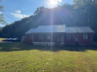 96 Camp Run Rd, Wallback, WV 25285