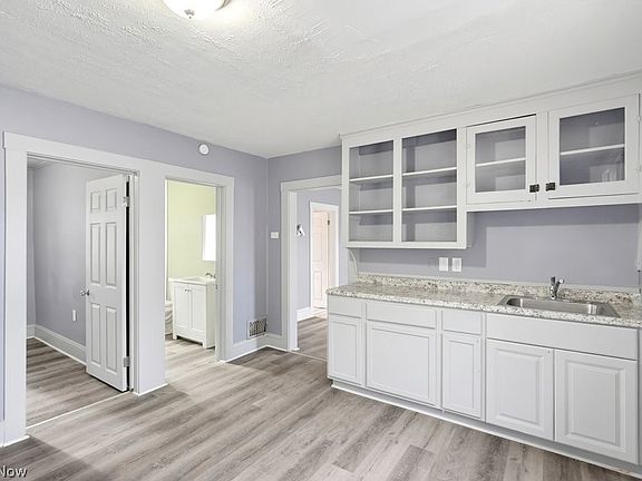 5th image of 4019 Newark Ave