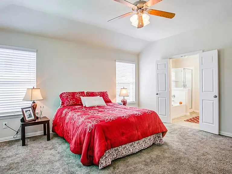 1208 Shamrock Dr — Photo 16
