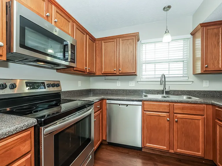 1531 Saint Andrews Dr — Photo 8
