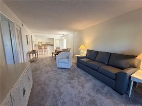 554 NE Plantation Rd, Stuart, FL