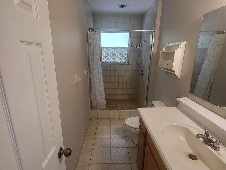 10325 SE 144th Pl — Photo 11