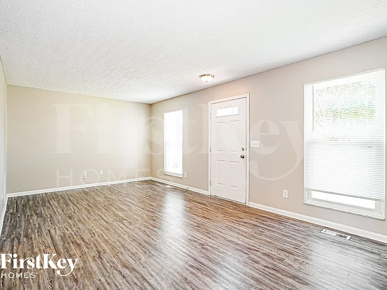 7272 Moonbay Ct — Photo 4