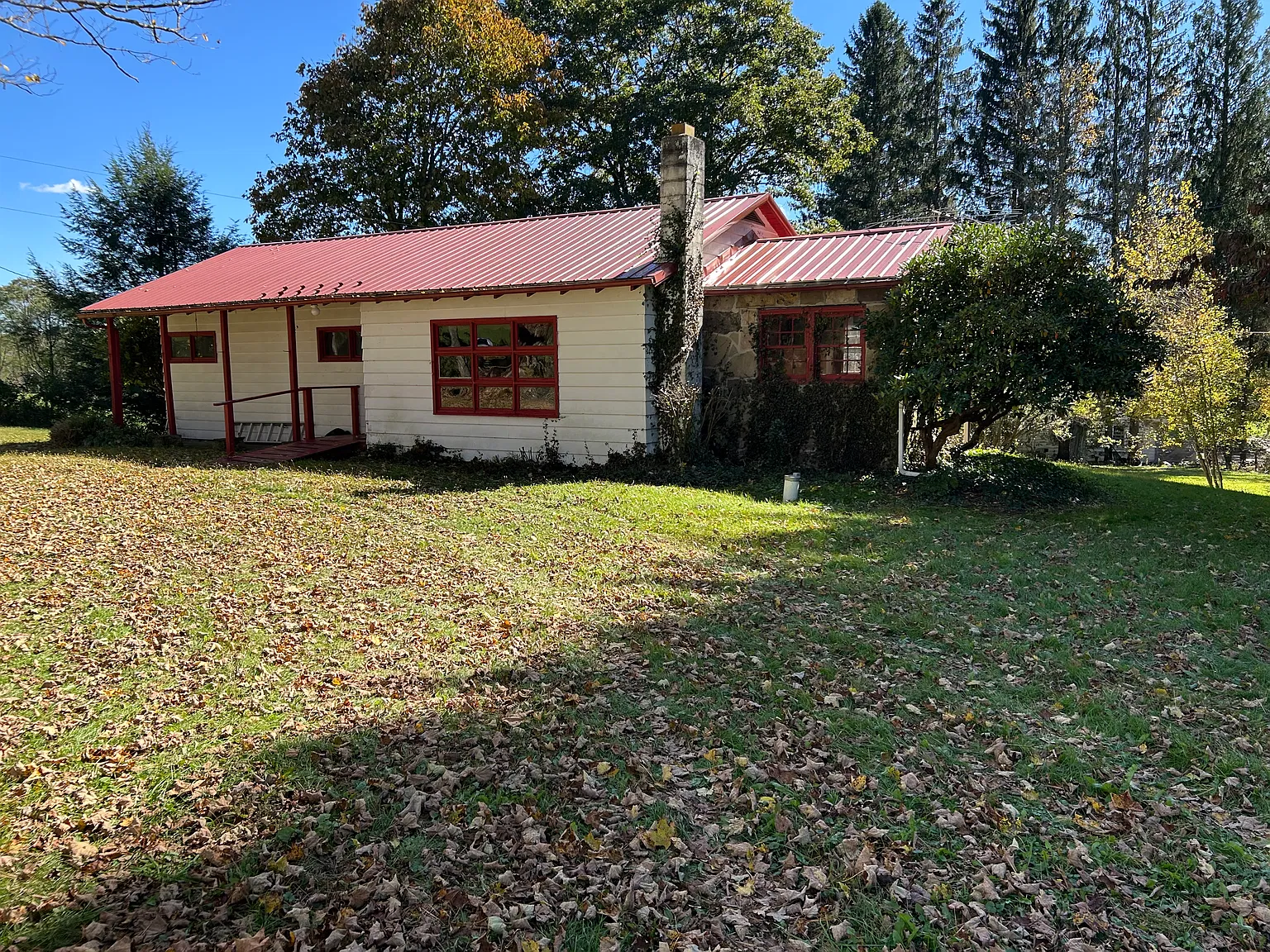 3 bed, 1248 sqft, $950 — Photo 1