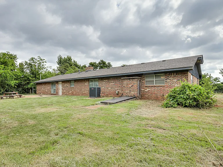 27115 Western Ave — Photo 35