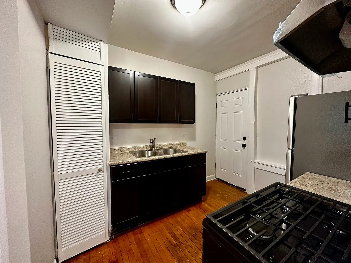 2 bed, 800 sqft, $1,425 — Photo 4
