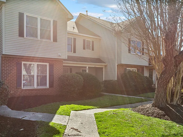 206 Alder Wood Dr — Photo 4