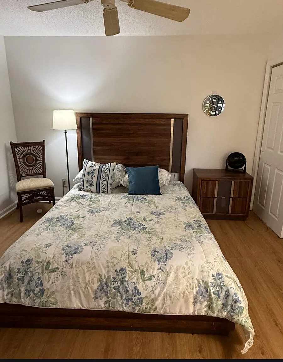 3 bed, 2.5 bath, 2042 sqft, $1,250 — Photo 2