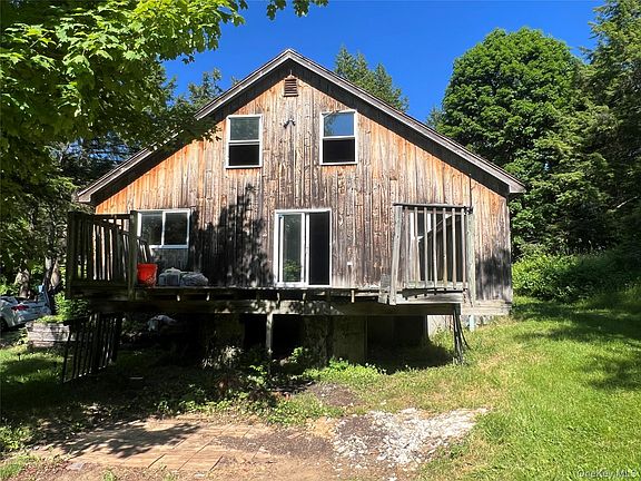 2nd image of 122 Weil Road
