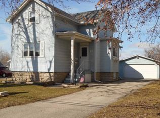 336 W 6th Ave, Oshkosh, WI 54902