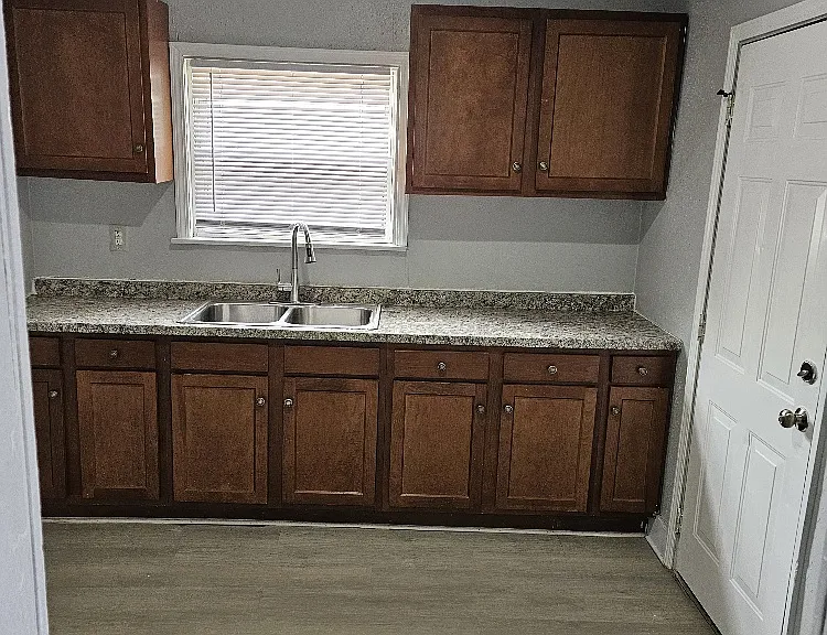 16583 Archdale St — Photo 7