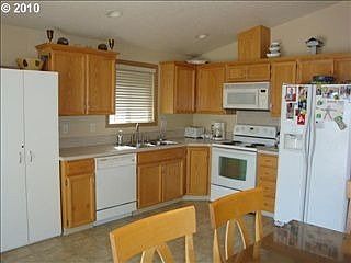 2nd image of 2415 NE 165th Ave