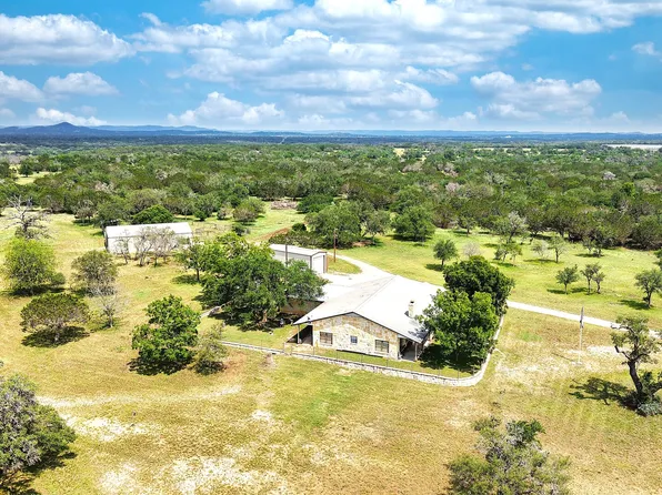 1220 flying t ranch, Bandera, TX 78003