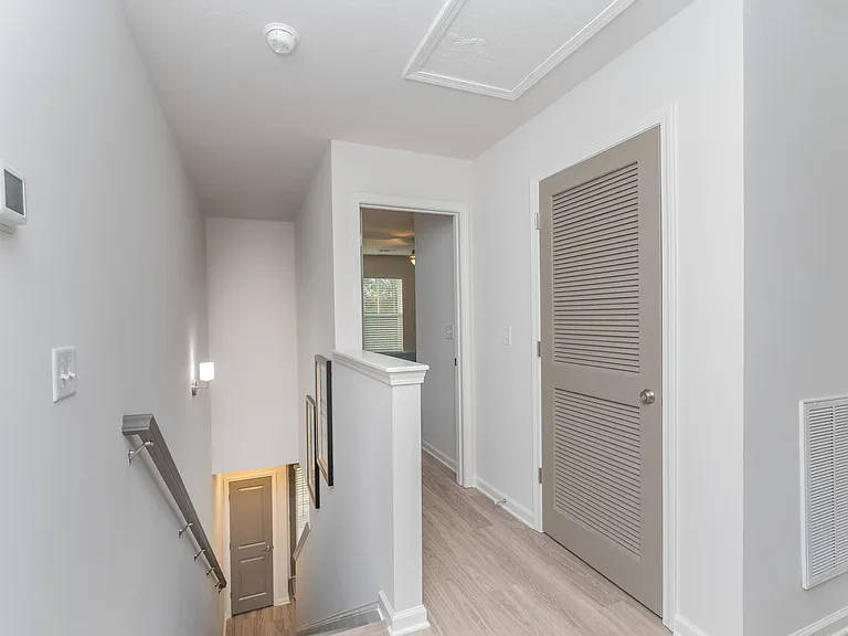 West Park Townhomes — Photo 12