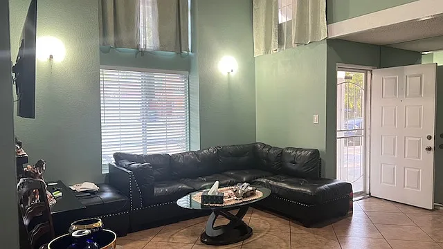 37602 Sandra Ln — Photo 3
