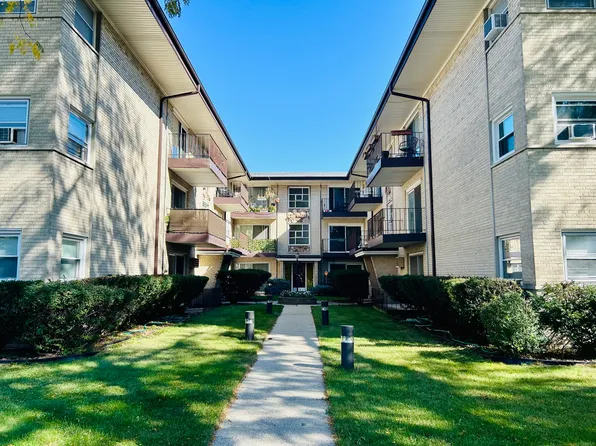 4235 N Kedvale Ave APT 1B, Chicago, IL 60641