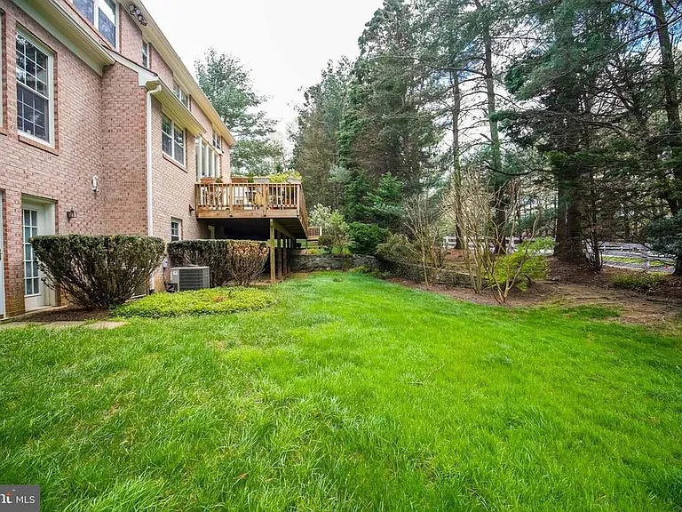 9720 Holloway Hill Ct — Photo 20