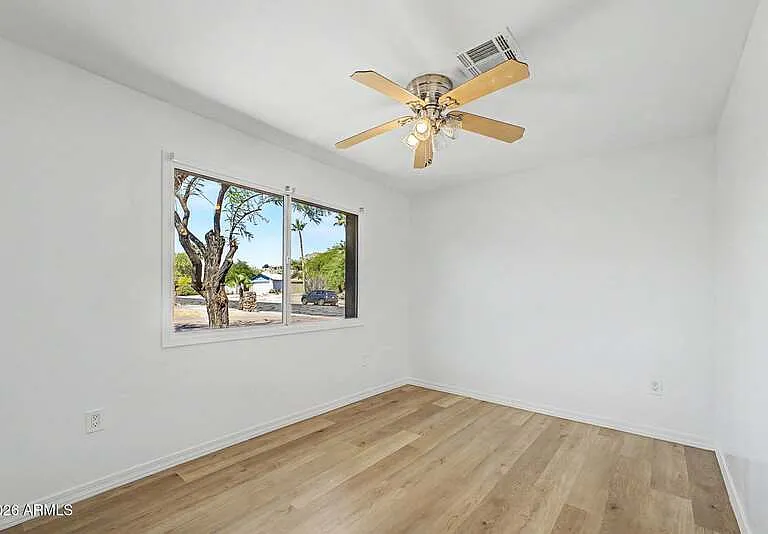 2601 E Dahlia Dr — Photo 21