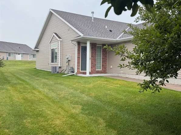 622 Carlton Dr, Lincoln, NE 68512
