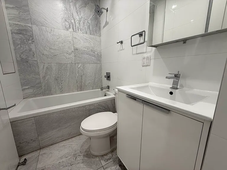 30 Rogers Ave #2D — Photo 6