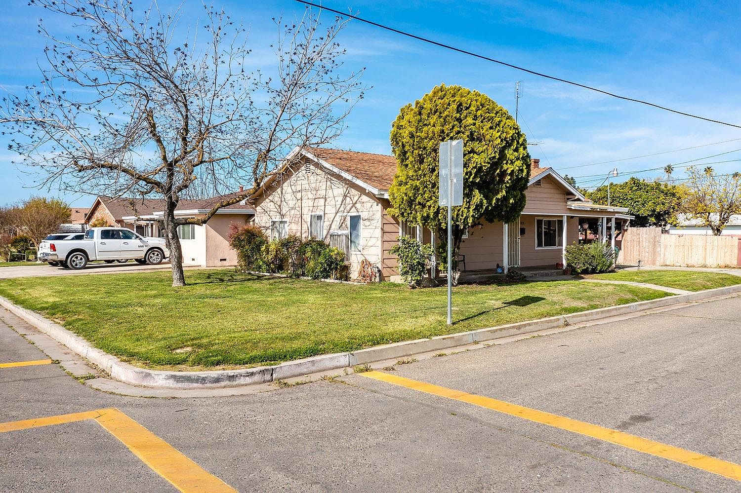 260 S 10th St Chowchilla Ca 93610 Zillow