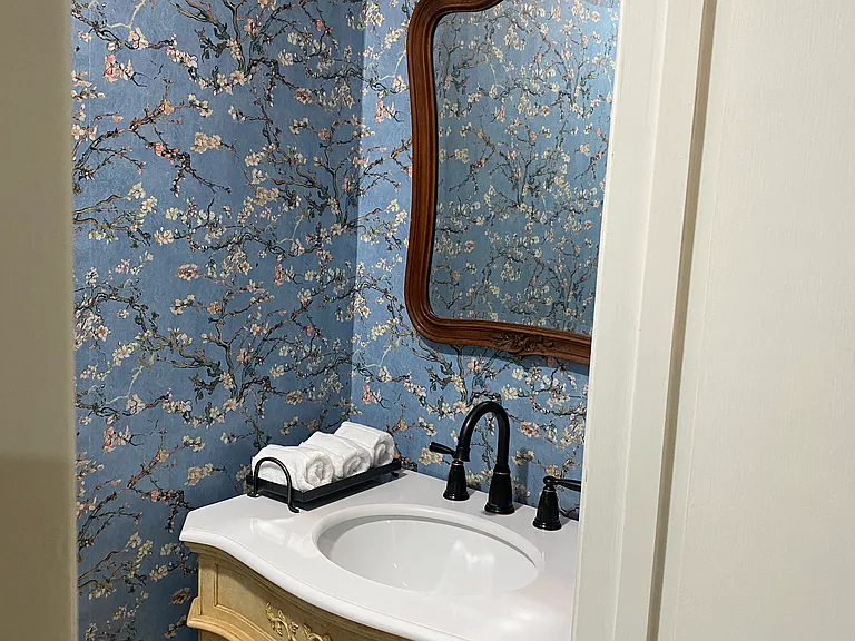 1045 Shook Ave — Photo 8