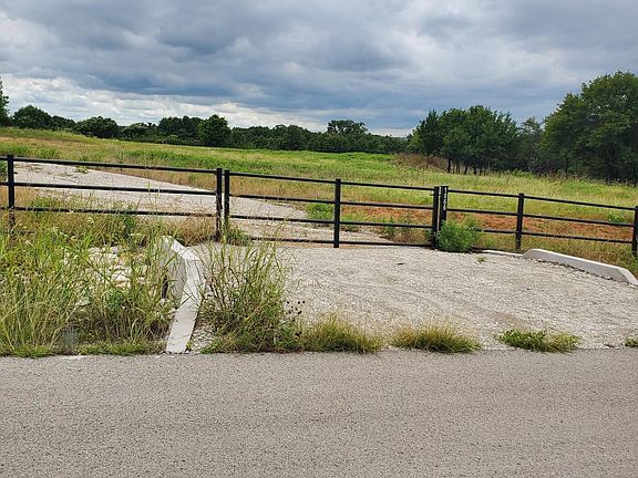 3rd image of 1066 Stagecoach Ranch Dr