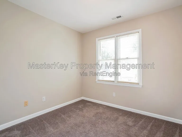 1600 Nesfield Pl — Photo 19