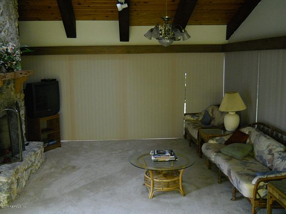 2nd image of 215 RIVER DR