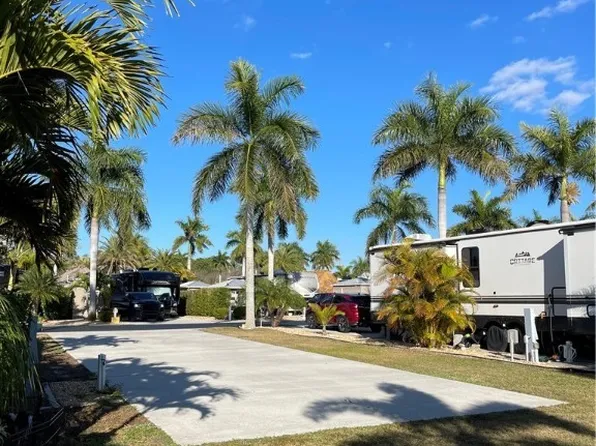 10316 Prairie Iris Trl, Fort Myers, FL 33905