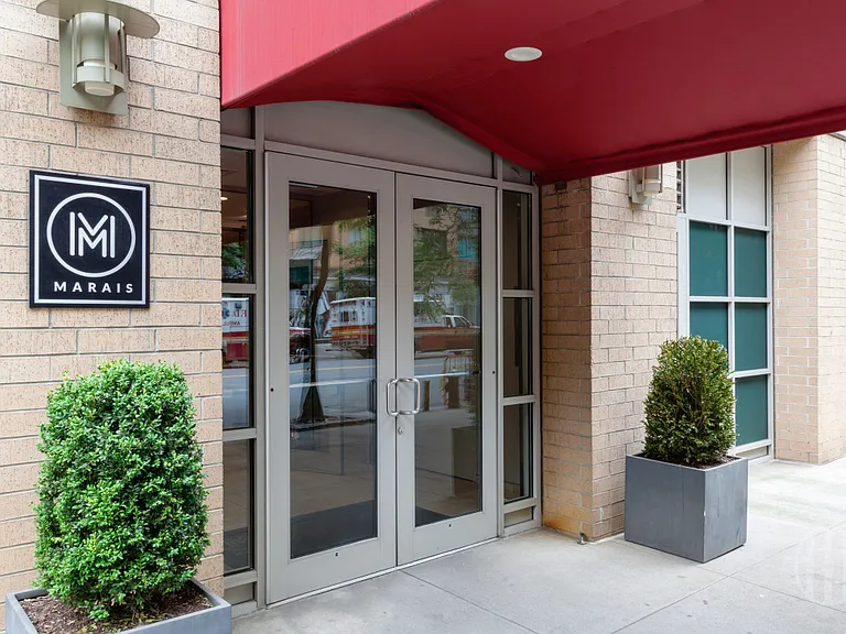 520 W 23rd St #14D — Photo 15