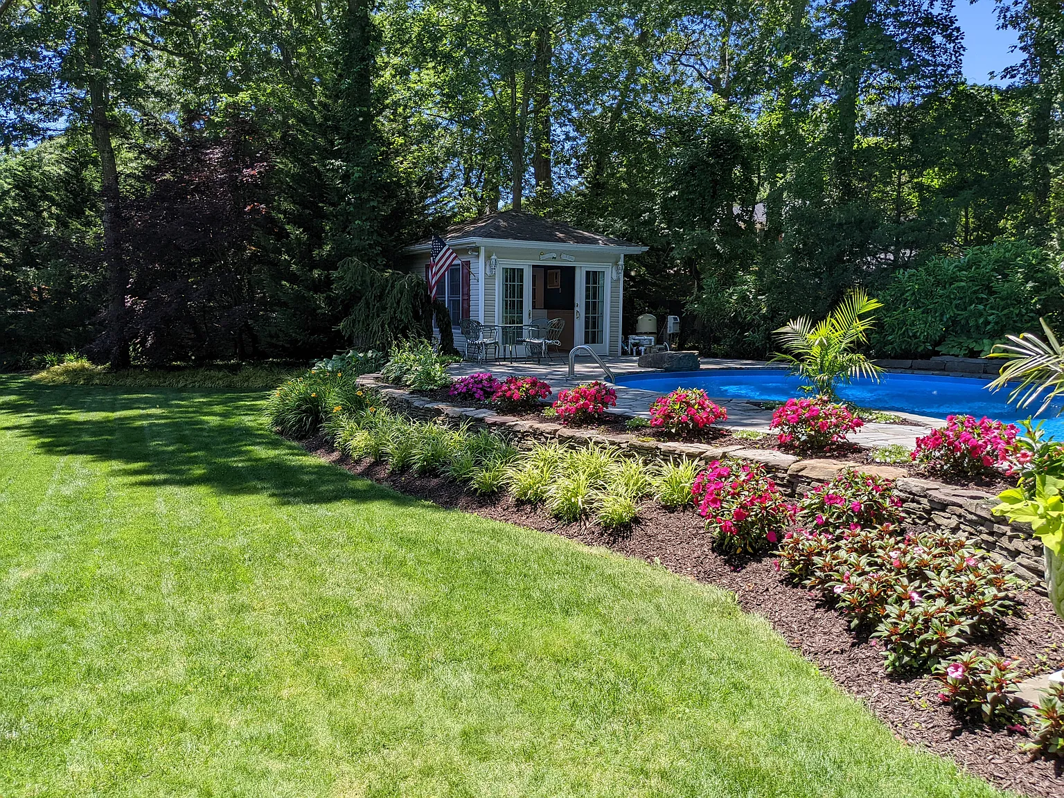 Southampton Perfection with Heated Saltwater Pool — Photo 4