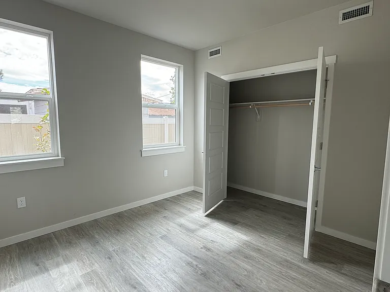 532 N 44th St — Photo 5