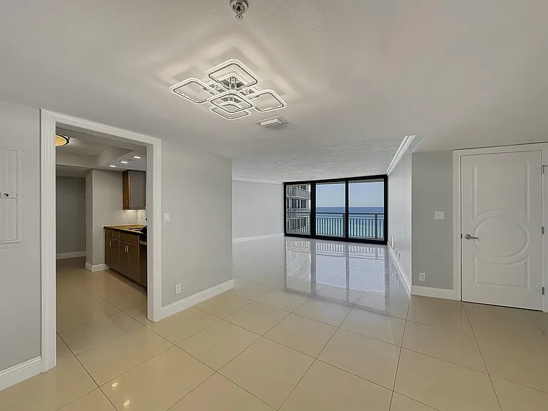 3000 N Ocean Dr #23E — Photo 3