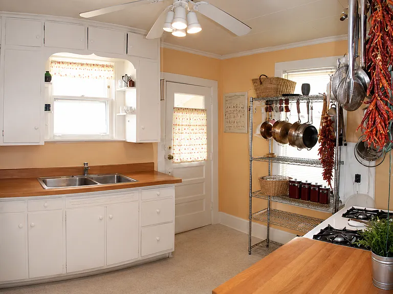 312 Dunning St #1 — Photo 4