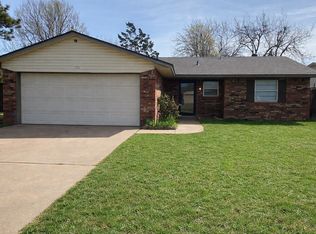 221 S Rimrock Rd, Enid, OK 73703