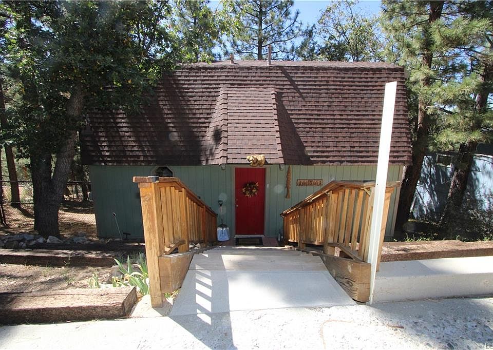 1st image of 610 Villa Grove Ave