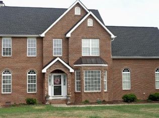 3203 Baskerville Ct, Greensboro, NC 27410