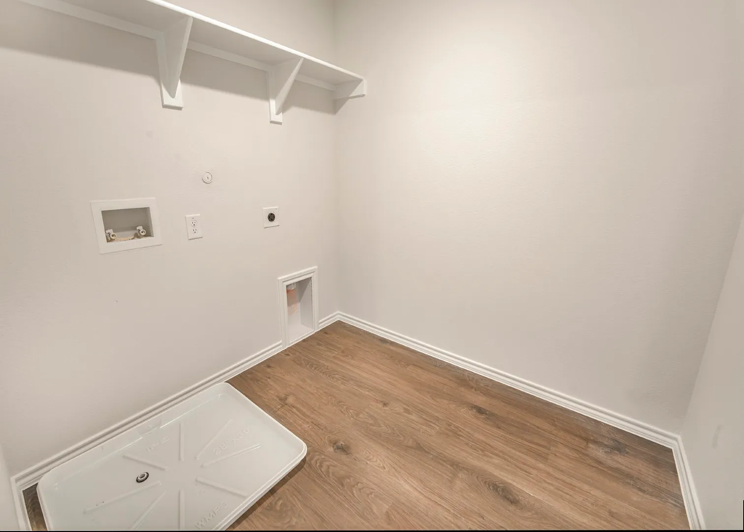 1712 Bluebonnet Ln — Photo 3