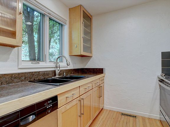 5th image of 3333 Hickok Pl #30