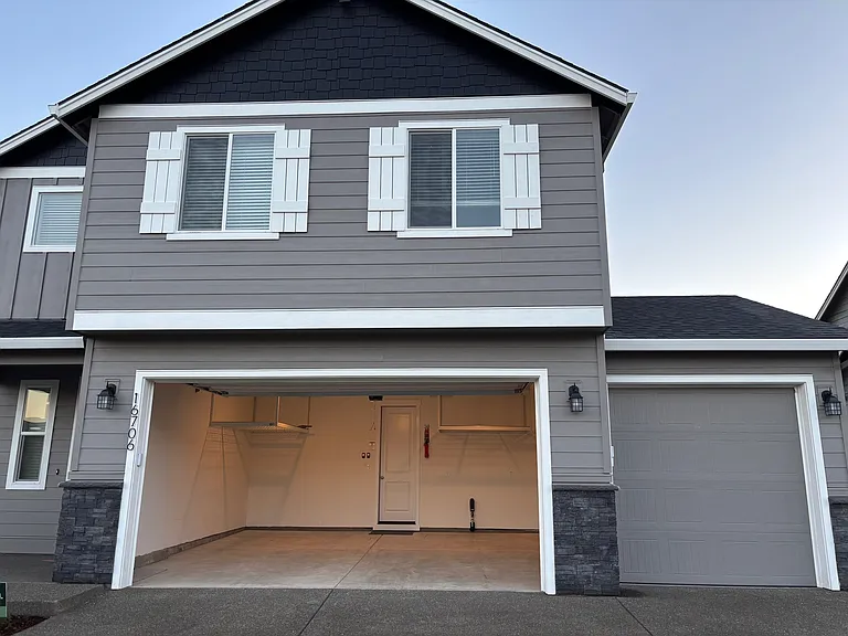 16706 SE Smith Rock St — Photo 14