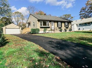 72 Grand Ave, Toms River, NJ 08753