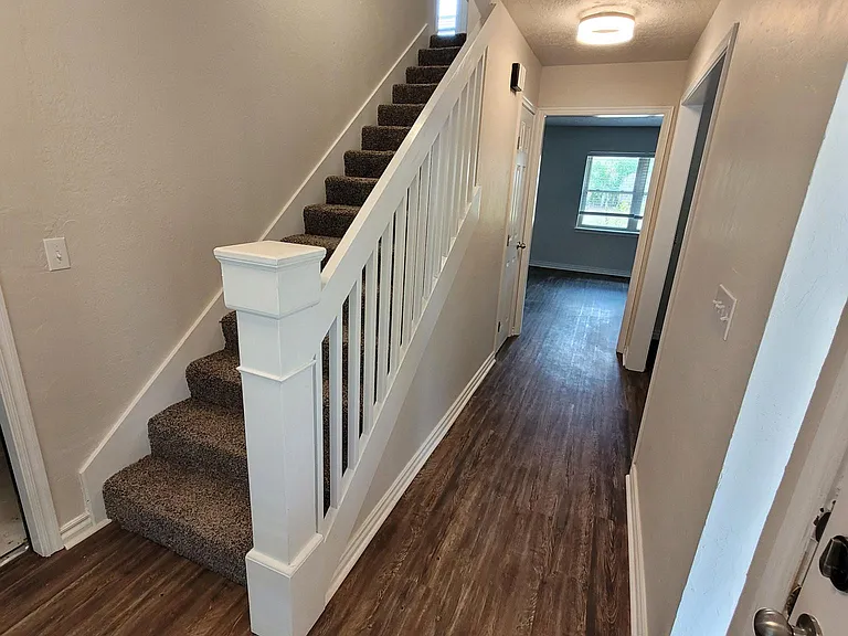 2214 Morgan Dr — Photo 4