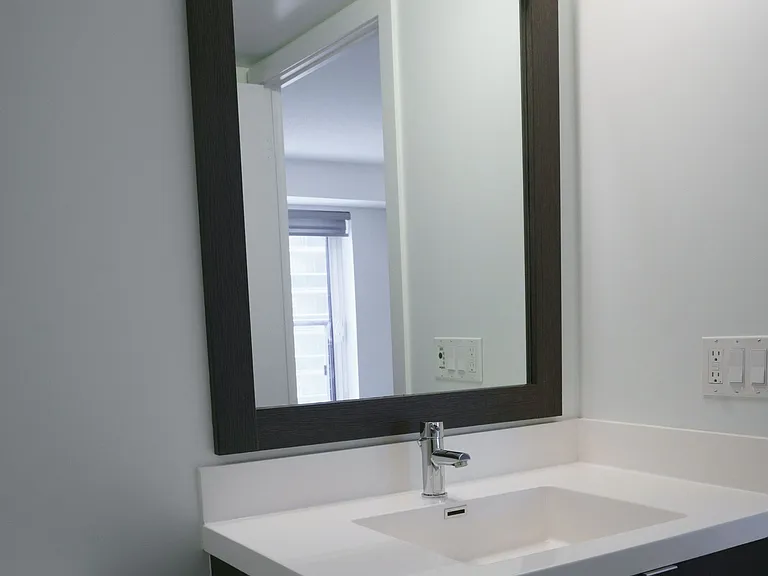 9 Mabelle Ave #326 — Photo 12