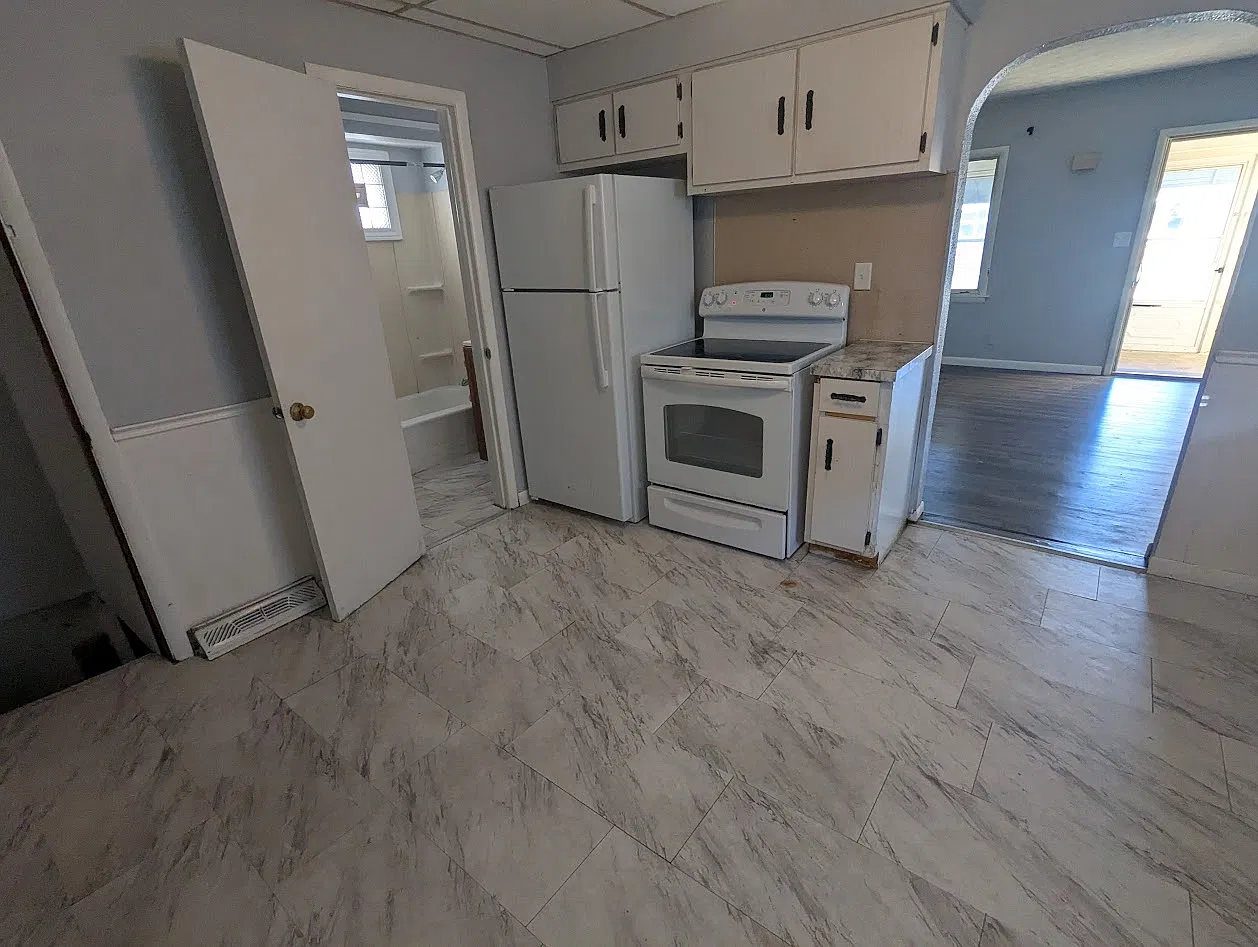 3 bed, 981 sqft, $1,050 — Photo 4