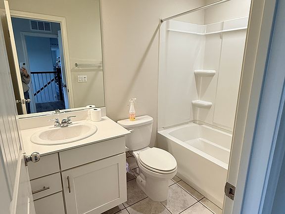 4th image of 4614 Helen Bell Way #1