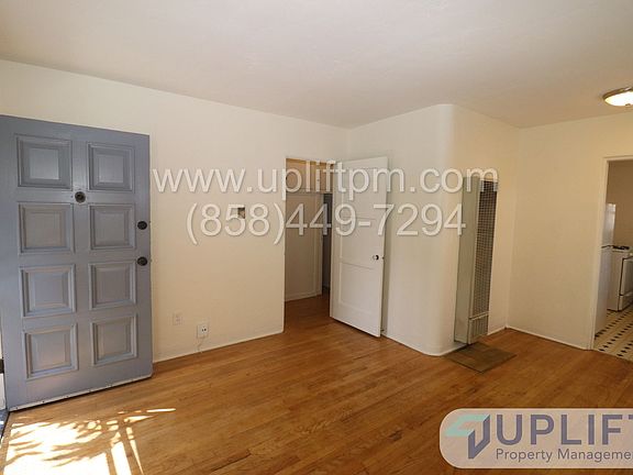 5th image of 4433-4439 North Ave #4433