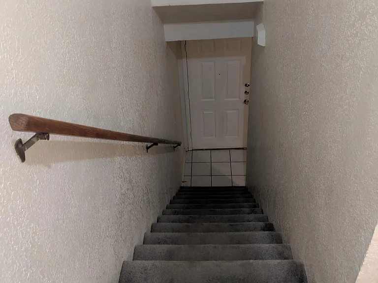 1110 Leslie Cir — Photo 12