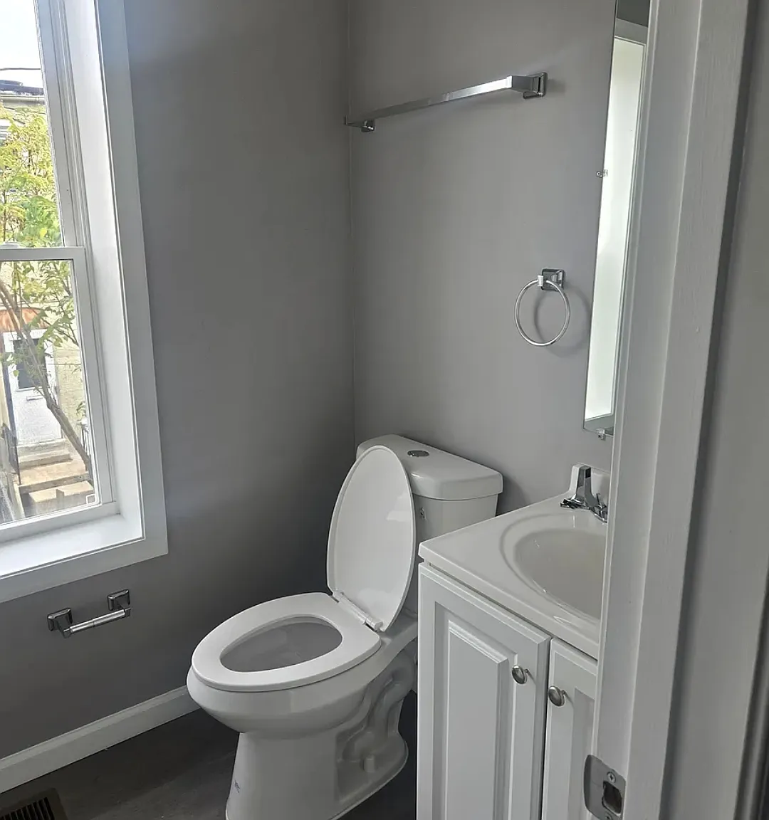 2 bed, 1.5 bath, 912 sqft, $1,650 — Photo 3