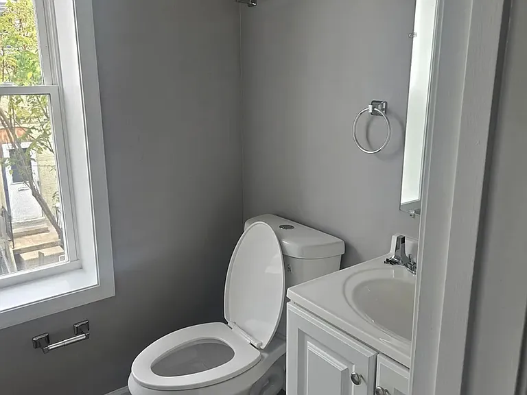3531 E Fayette St — Photo 3